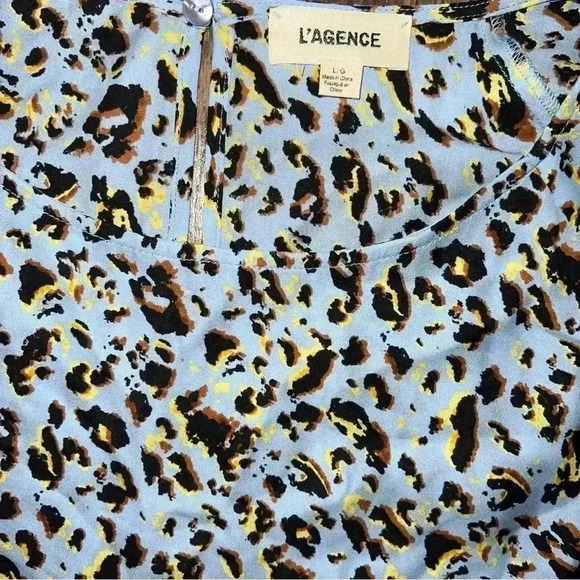 L’AGENCE blue leopard top bell sleeves size Large - Picture 5 of 7